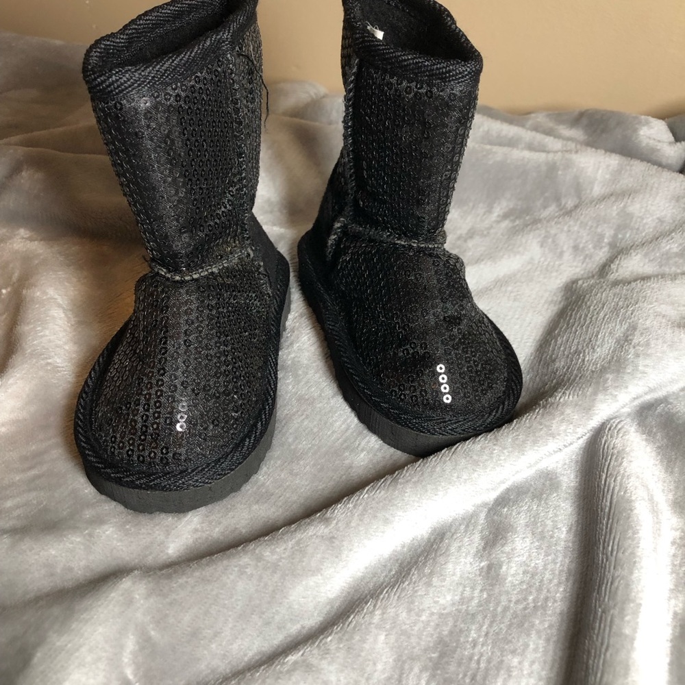 NWOT Black Sequined Boots Never worn